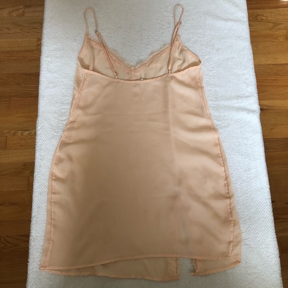 NWOT out from under peach lace slip - Picture 5 of 9
